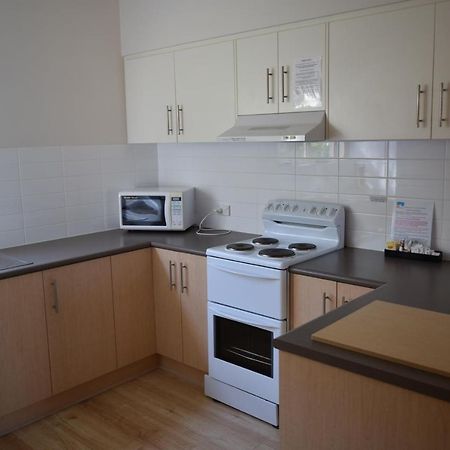 Glenelg Holiday Apartments - Corfu Adelaide Bagian luar foto