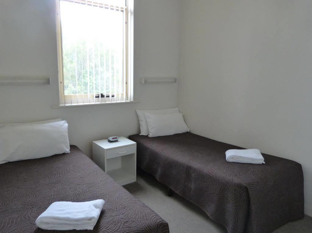 Glenelg Holiday Apartments - Corfu Adelaide Bagian luar foto