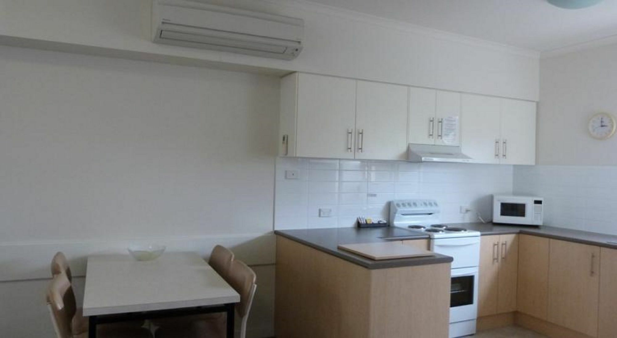 Glenelg Holiday Apartments - Corfu Adelaide Bagian luar foto