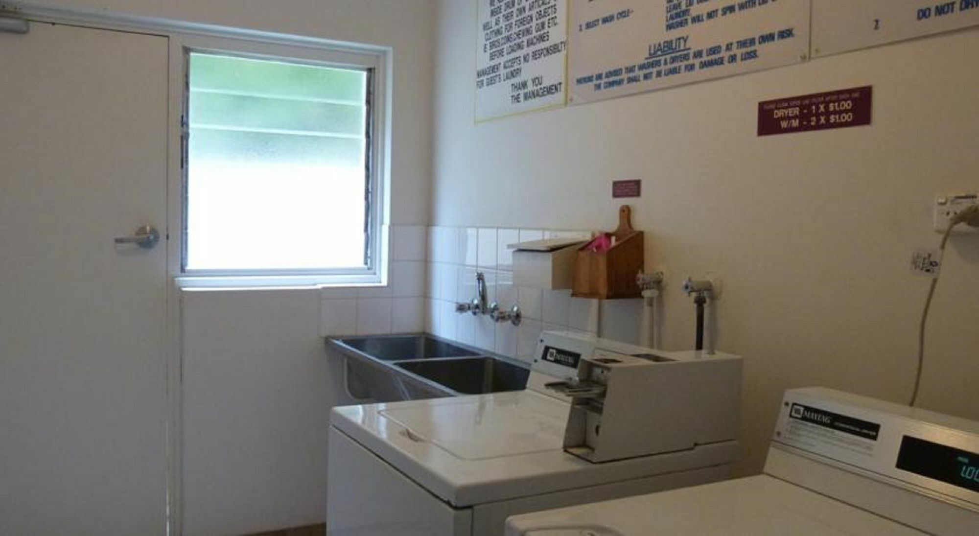 Glenelg Holiday Apartments - Corfu Adelaide Bagian luar foto